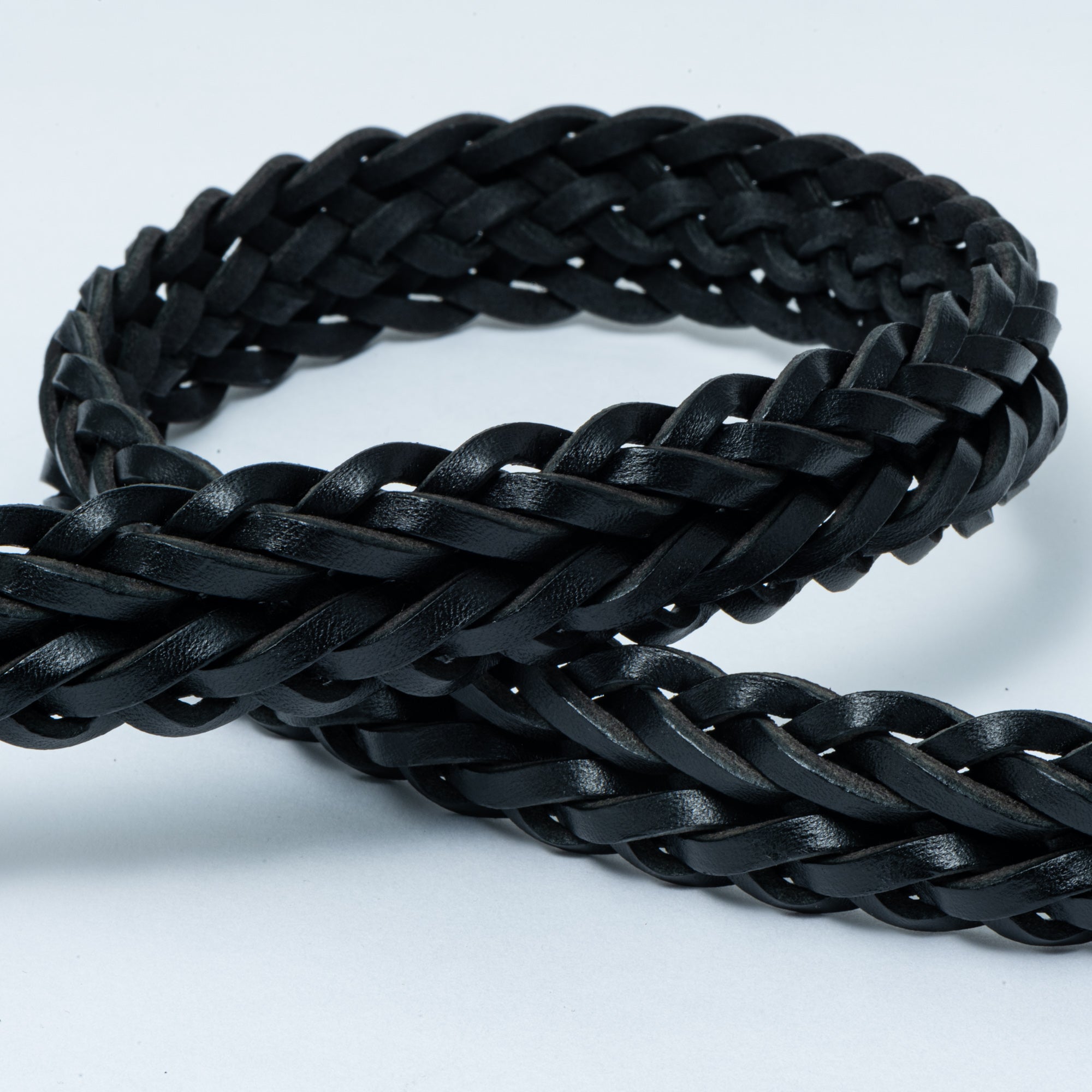 【入荷次第、販売開始】28mm メッシュベルト