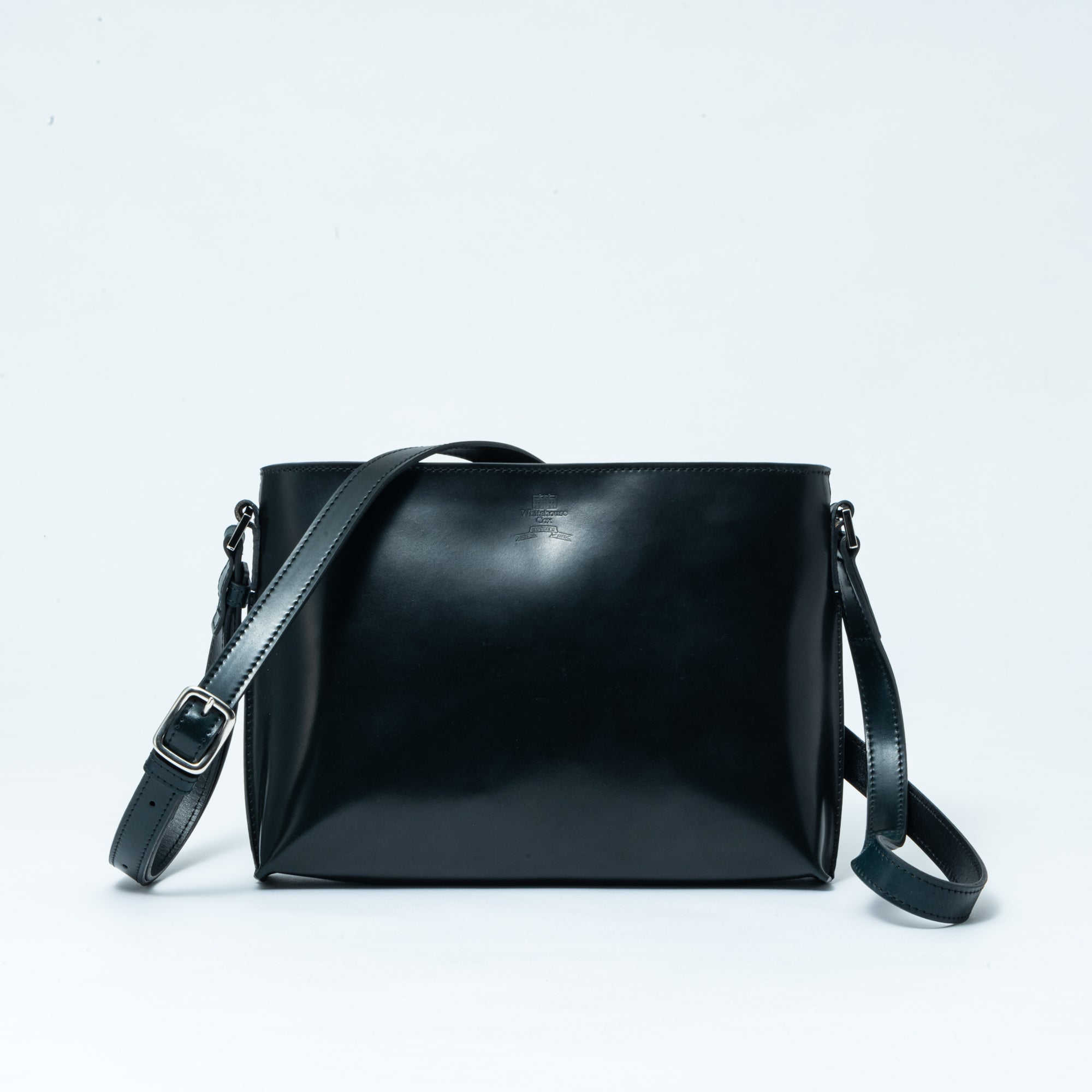 【入荷次第、販売開始】150th Anniversary ショルダーバック