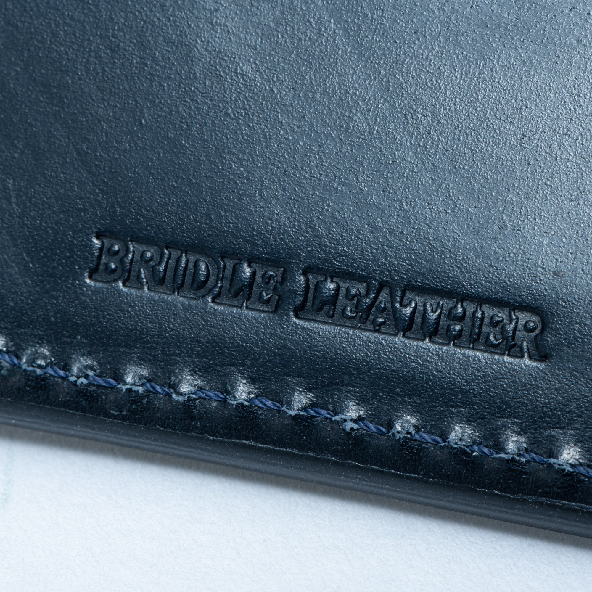 【入荷次第、販売開始】2つ折り財布