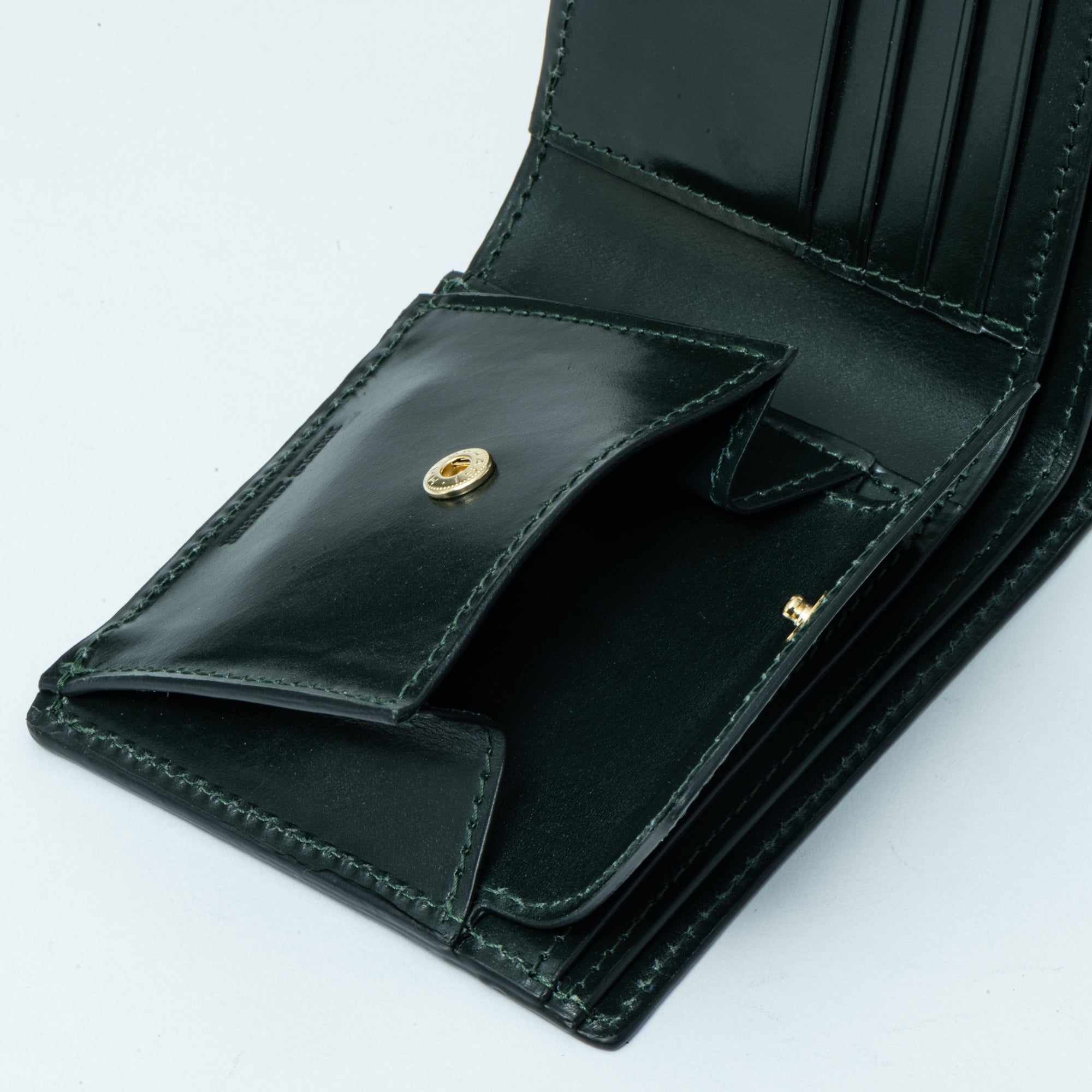 【入荷次第、販売開始】小銭入れ付折り財布