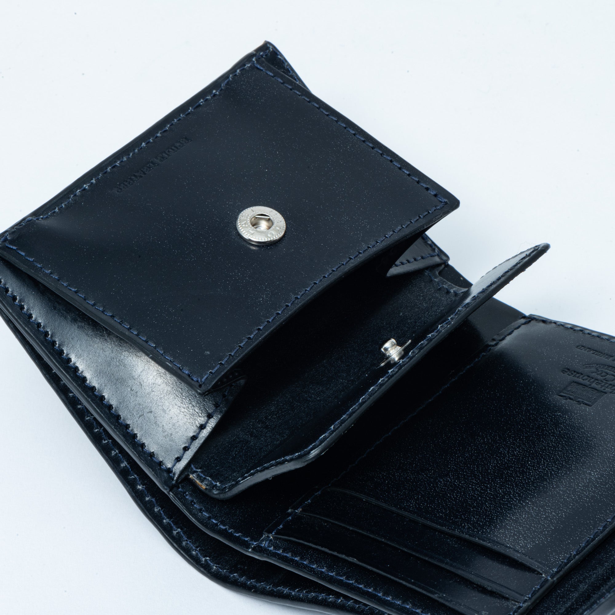 【入荷次第、販売開始】3つ折財布