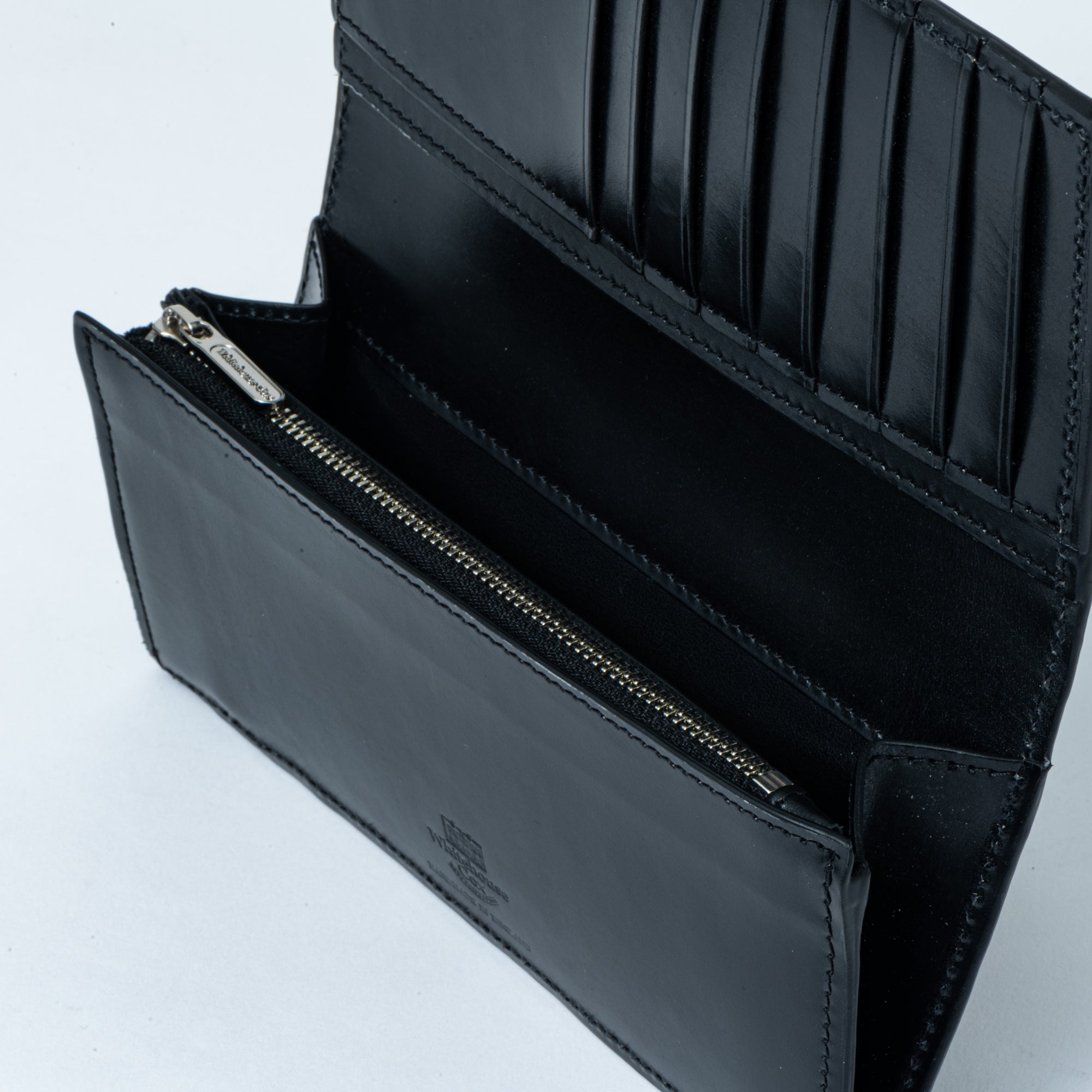 【入荷次第、販売開始】長財布