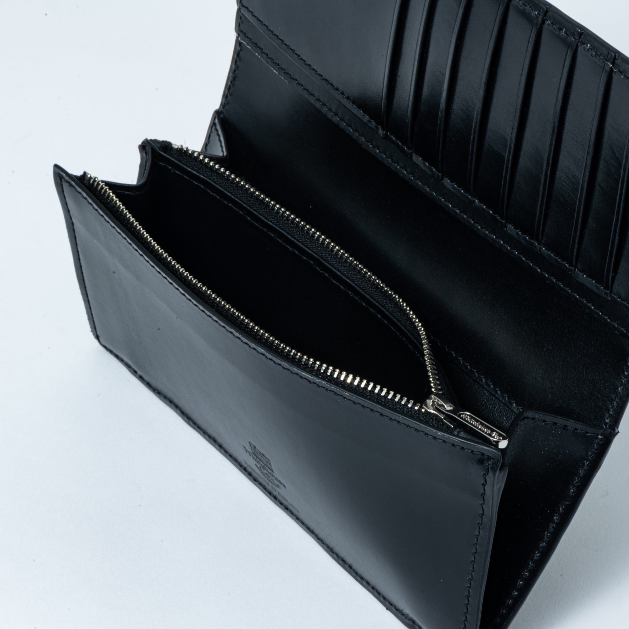 【入荷次第、販売開始】長財布